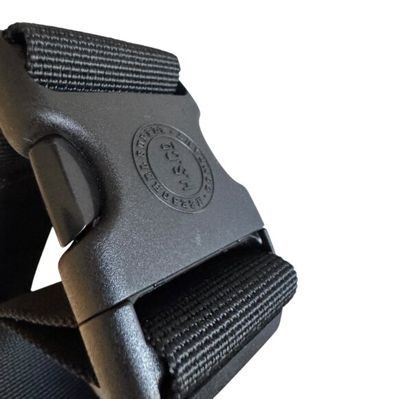 Herschel Fifteen Waist Pack Black 2.0L Fanny Pack Chest Bag Travel Zip Adjust - Picture 6 of 14